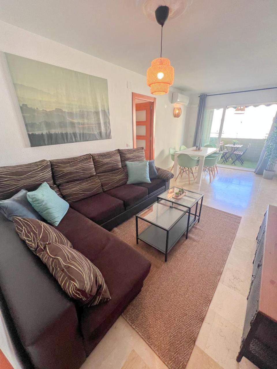 Large & Cozy Centrally Apartment Torremolinos Kültér fotó