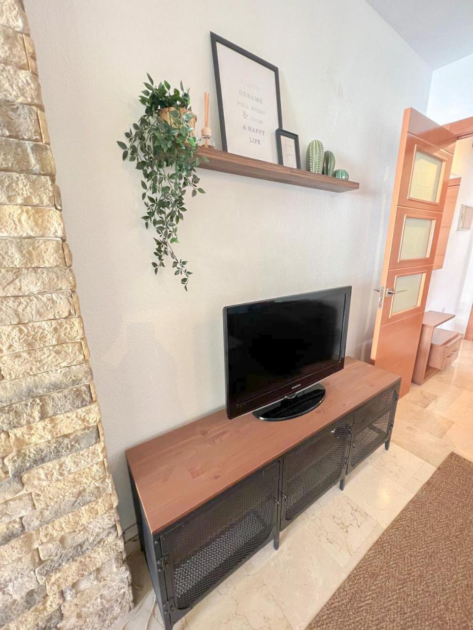 Large & Cozy Centrally Apartment Torremolinos Kültér fotó