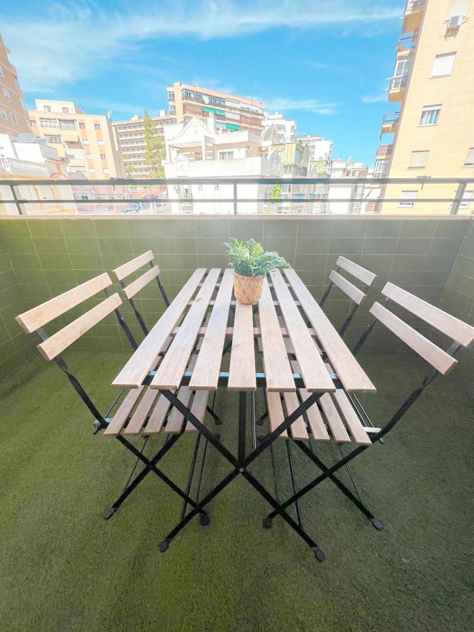 Large & Cozy Centrally Apartment Torremolinos Kültér fotó