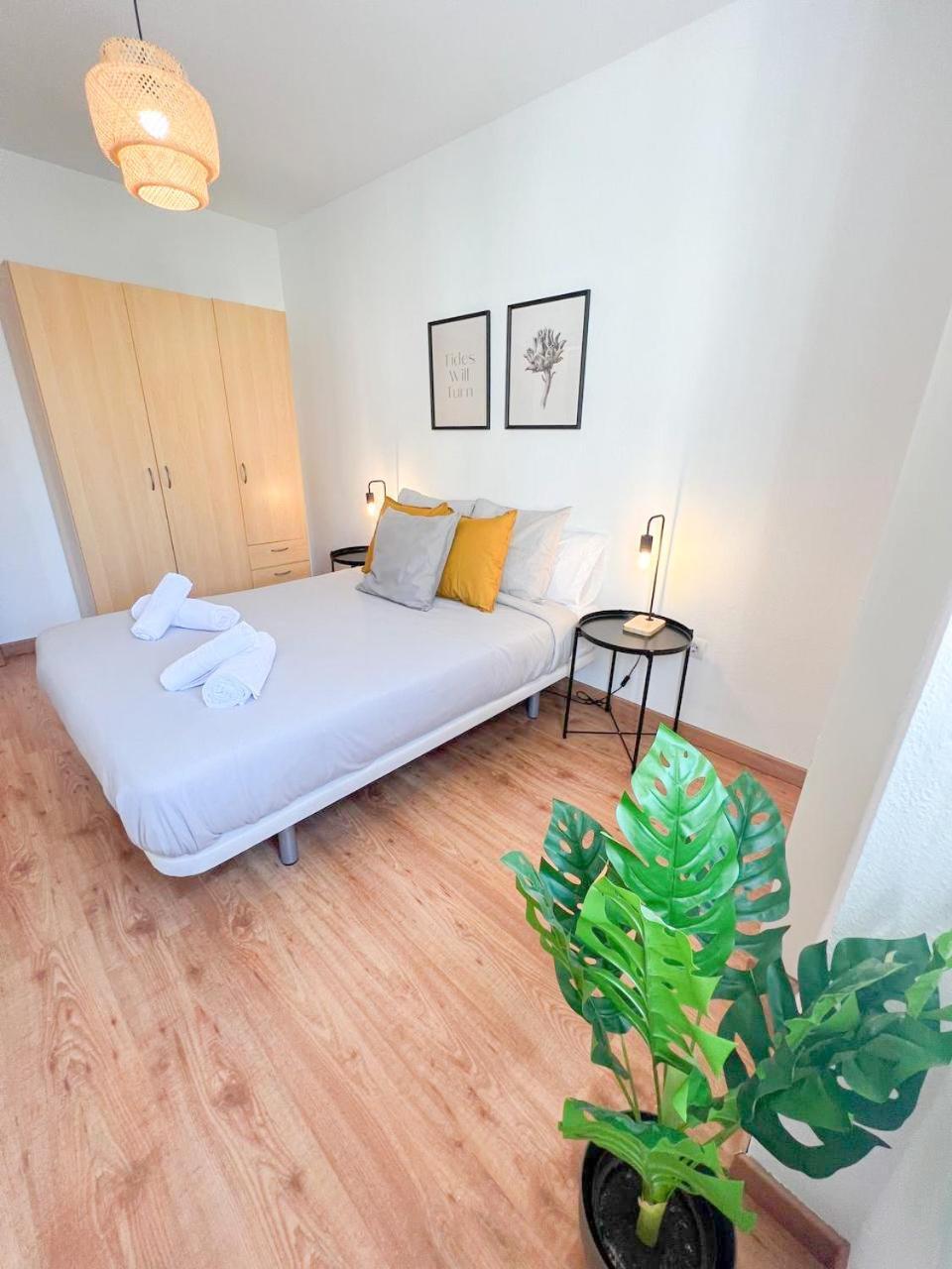 Large & Cozy Centrally Apartment Torremolinos Kültér fotó
