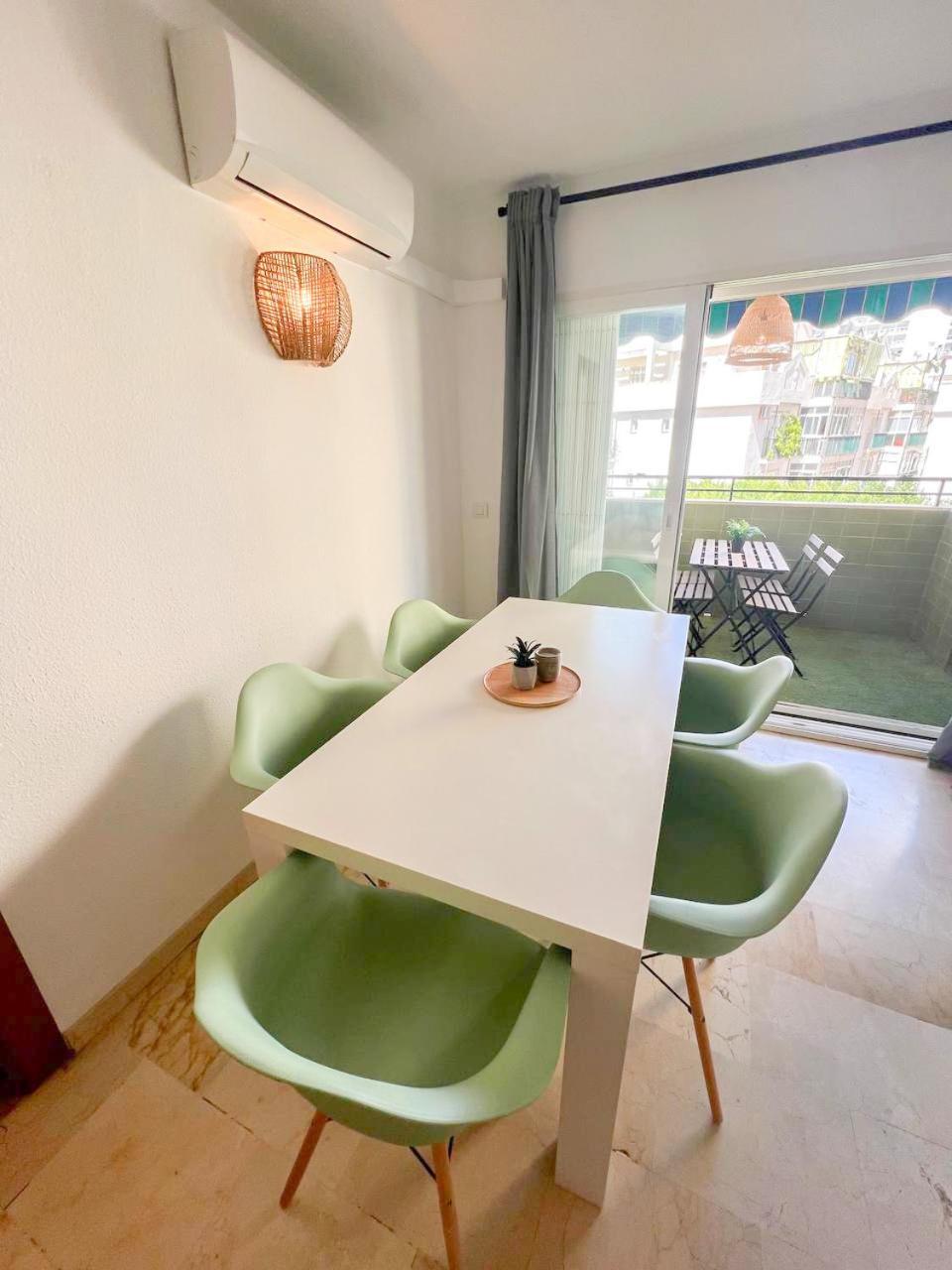 Large & Cozy Centrally Apartment Torremolinos Kültér fotó