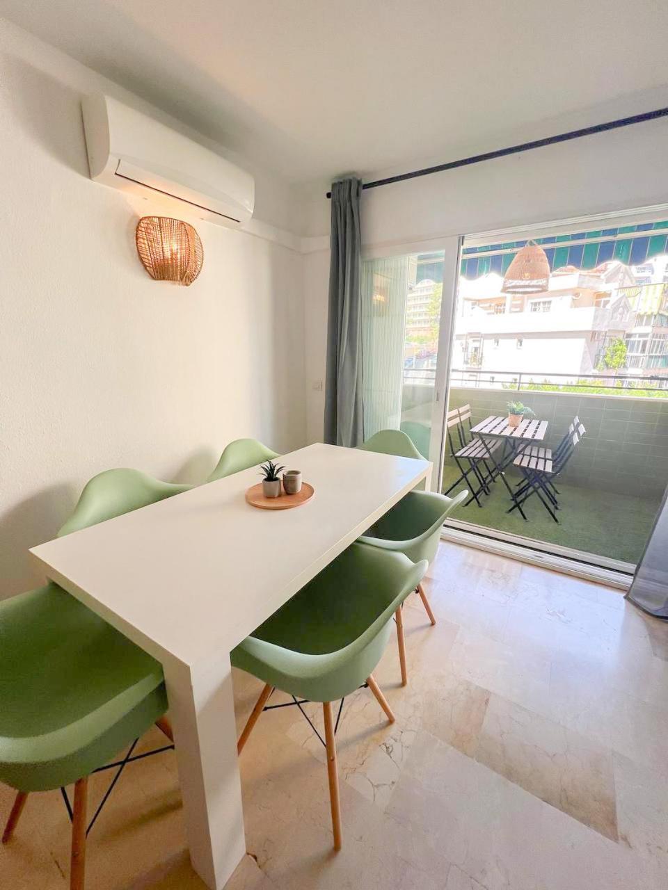 Large & Cozy Centrally Apartment Torremolinos Kültér fotó